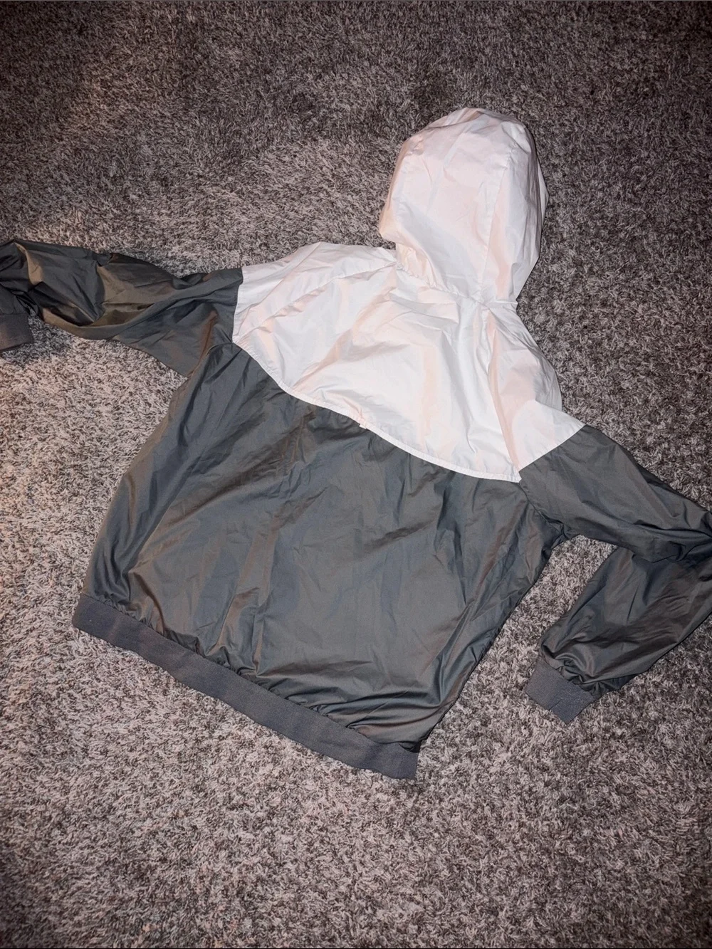 Nike Men's Two-Tone Hooded Windbreaker in White and Gray